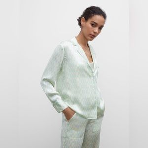 🅲🅼 Club Monaco ~ 100% Silk Pajama Shirt Blouse